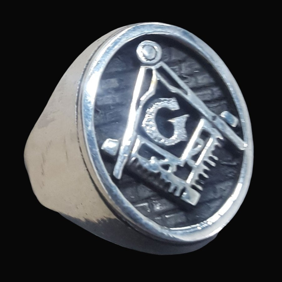 Oval Masonic Ring, Master Degree, in Silver, 11 grams, Art. 96 - Bricks Masons