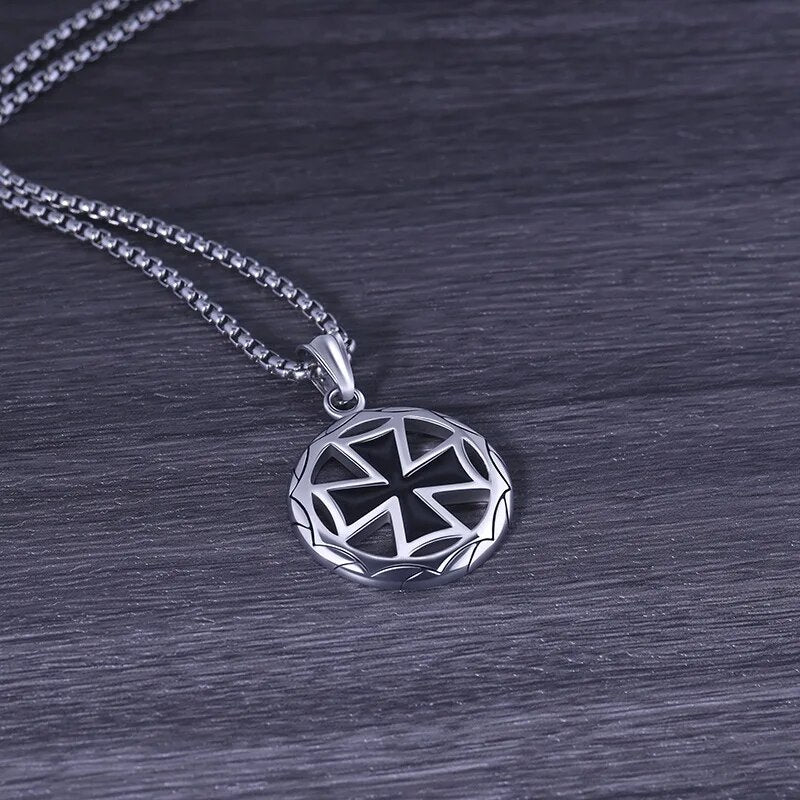 Knights Templar Commandery Necklace - Stainless Steel With Round Pendant - Bricks Masons