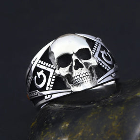 Master Mason Blue Lodge Ring - Square & Compasses G with Antique Skull