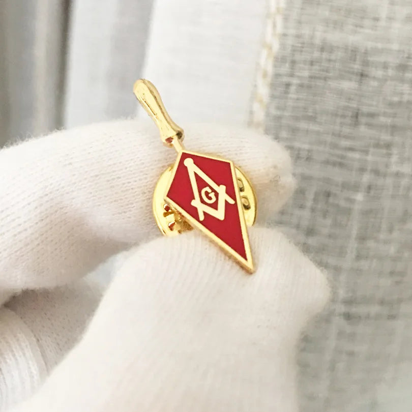 Master Mason Blue Lodge Lapel Pin - Red Enamel Trowel Shape - Bricks Masons
